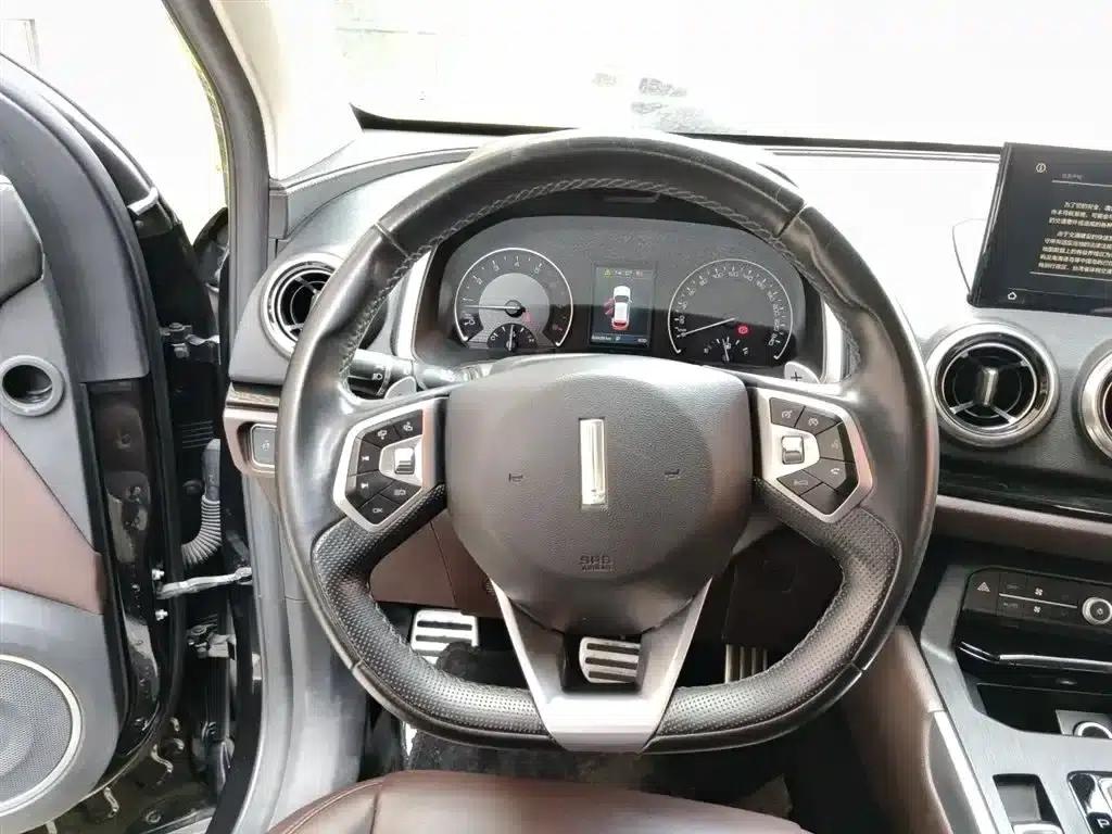Weipai VV5 2017 2.0T Super Luxury Edition — миниатюра 3