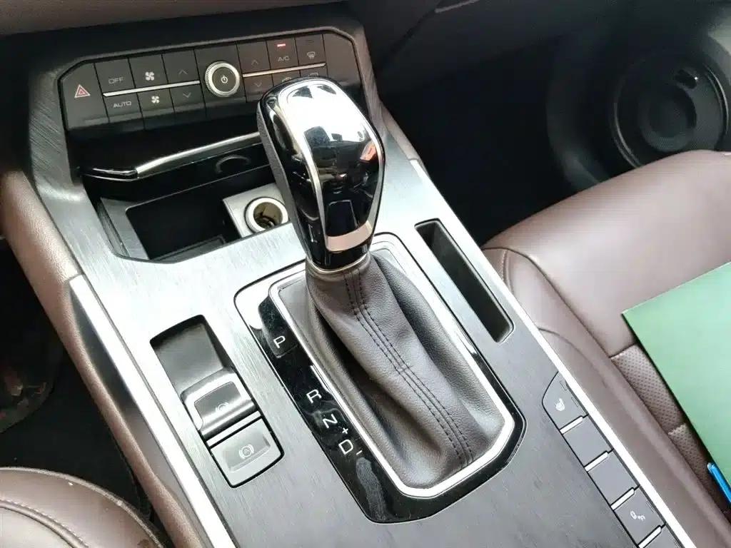 Weipai VV5 2017 2.0T Super Luxury Edition — миниатюра 7