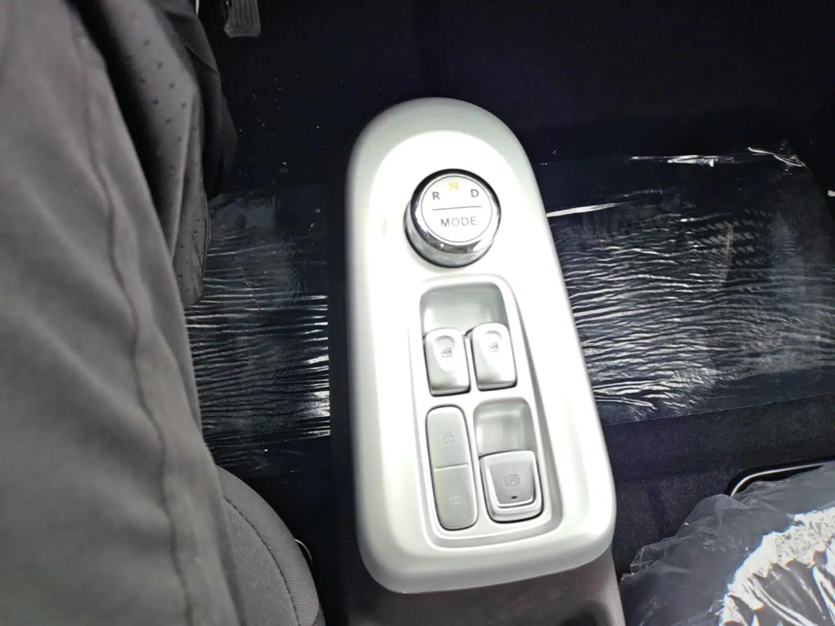 Used CHANGAN NEVO Lumin 2026 Model Treasure Edition 205km Beloved Beige Guoxuan — миниатюра 21