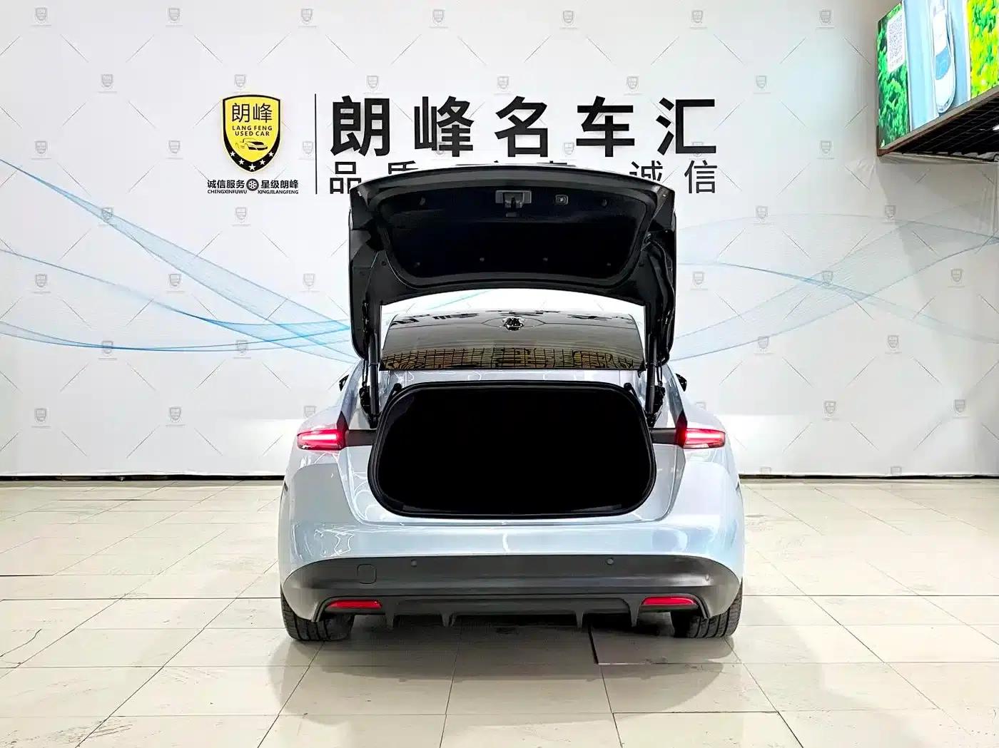NIO ET5 2024 model 75kWh — миниатюра 9