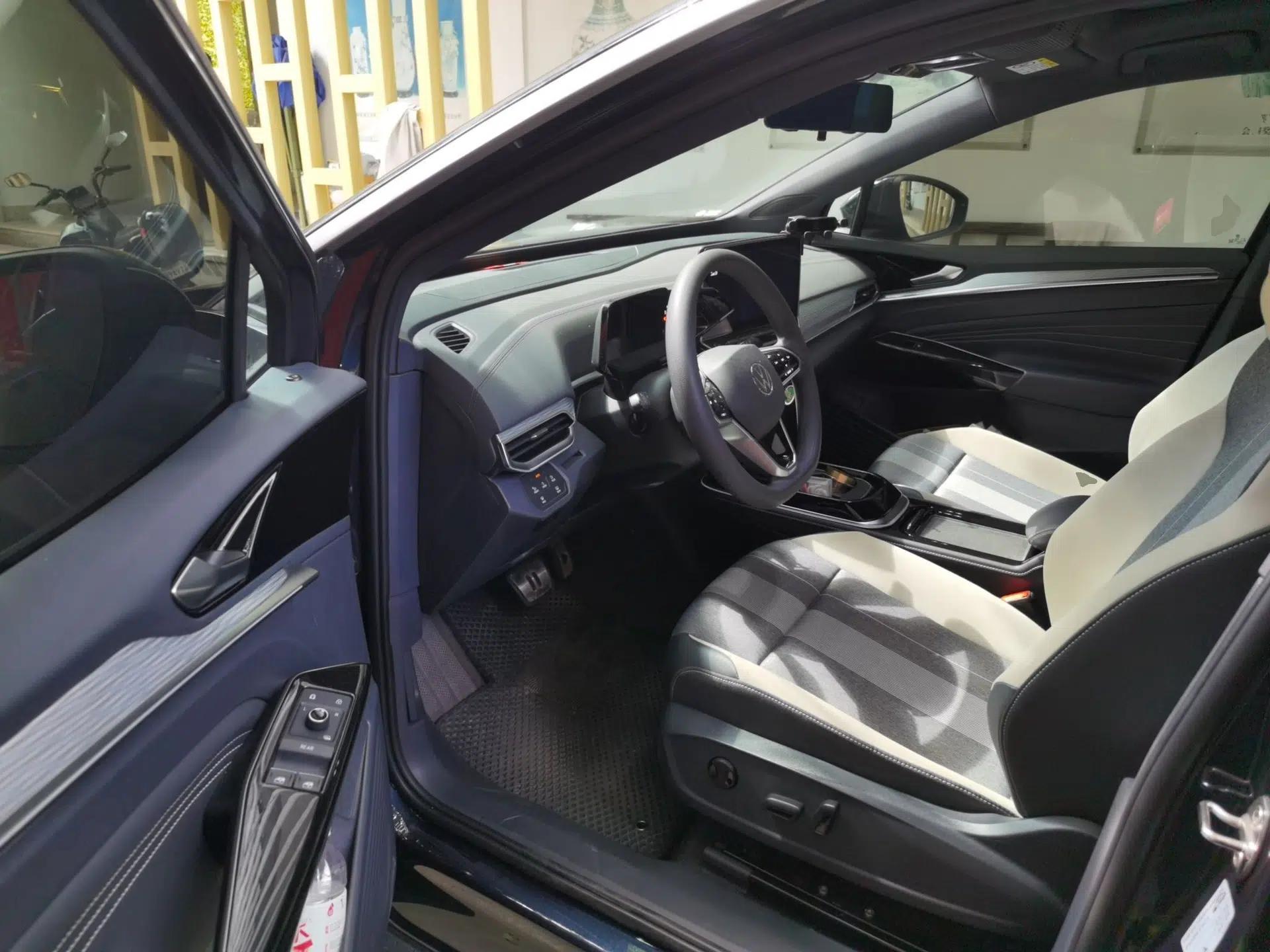 Used Volkswagen ID.4 CROZZ 2021 Standard Range PURE Two-Wheel Drive Version — миниатюра 16