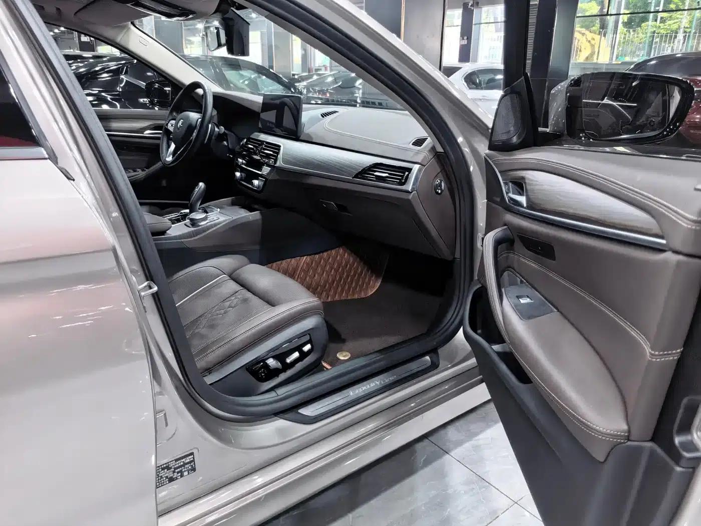BMW 5 Series 2021 530Li Luxury Package — миниатюра 9