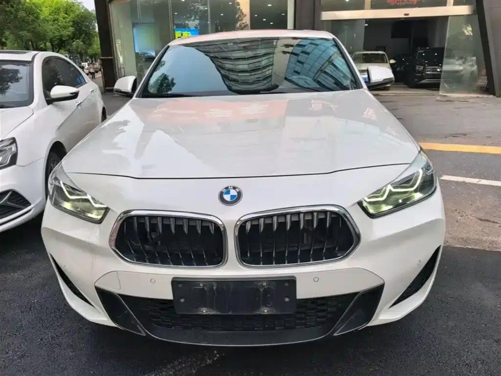 2021 BMW X2 Facelift sDrive25i M Sport Package — миниатюра 3