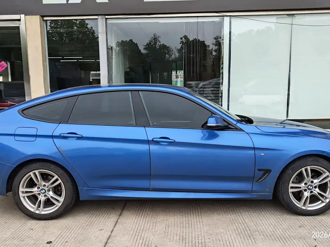 2019 BMW 3 Series GT 320i M Sport Package — миниатюра 3