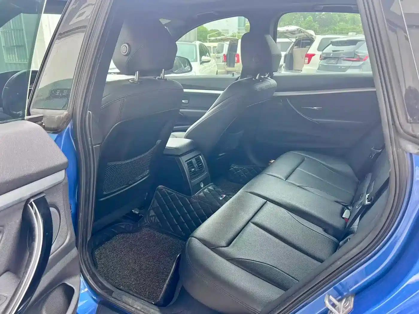 2019 BMW 3 Series GT 320i M Sport Package — миниатюра 7