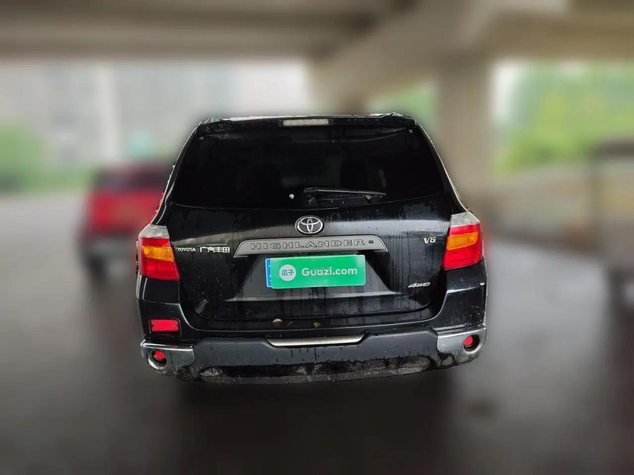 Used Toyota Highlander 2011 2.7L Two-Wheel Drive 7-Seater Luxury Edition — миниатюра 5