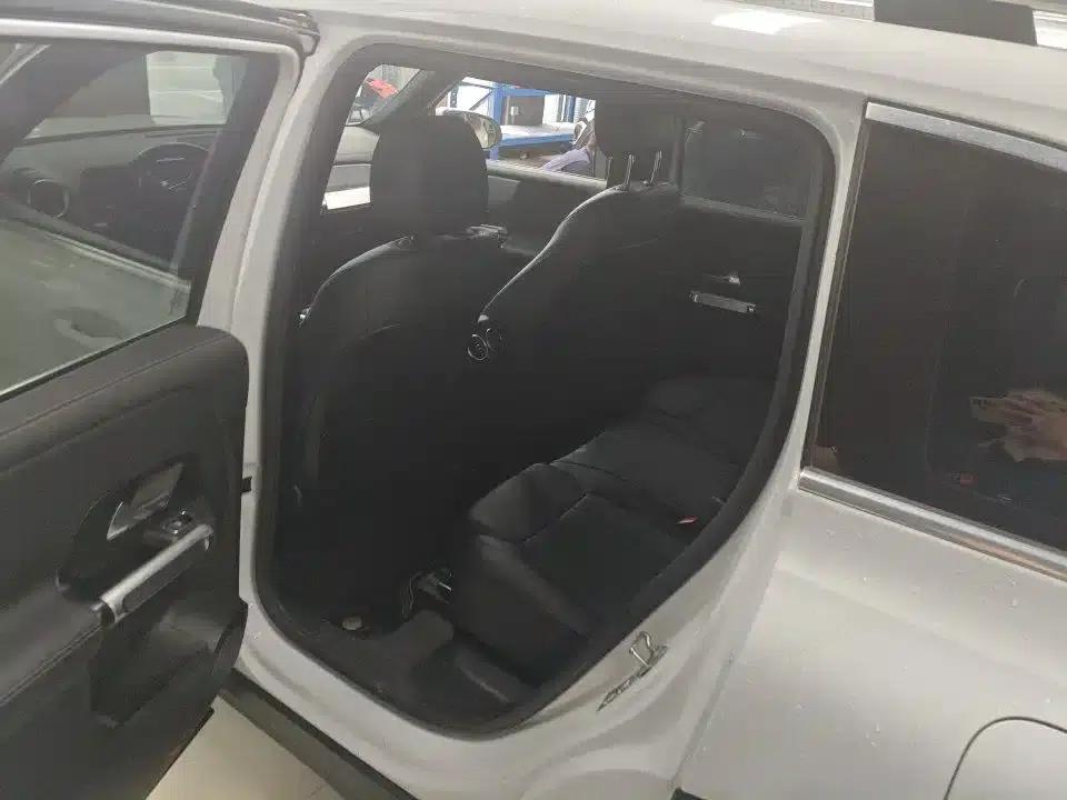 2020 Mercedes-Benz GLB 180 Dynamic — миниатюра 6