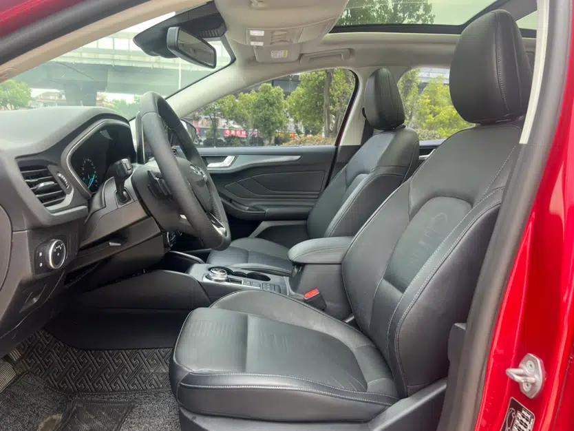 Used Ford Focus Active 2020 EcoBoost 180 Automatic Titanium Edition — миниатюра 24