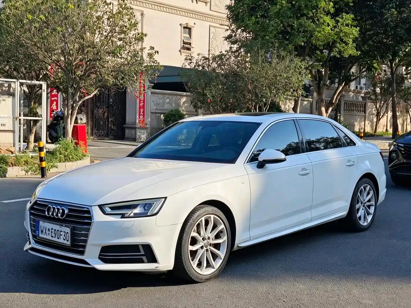 Audi A4L 2018 30th Anniversary Edition 40 TFSI Fashion Model — миниатюра 1