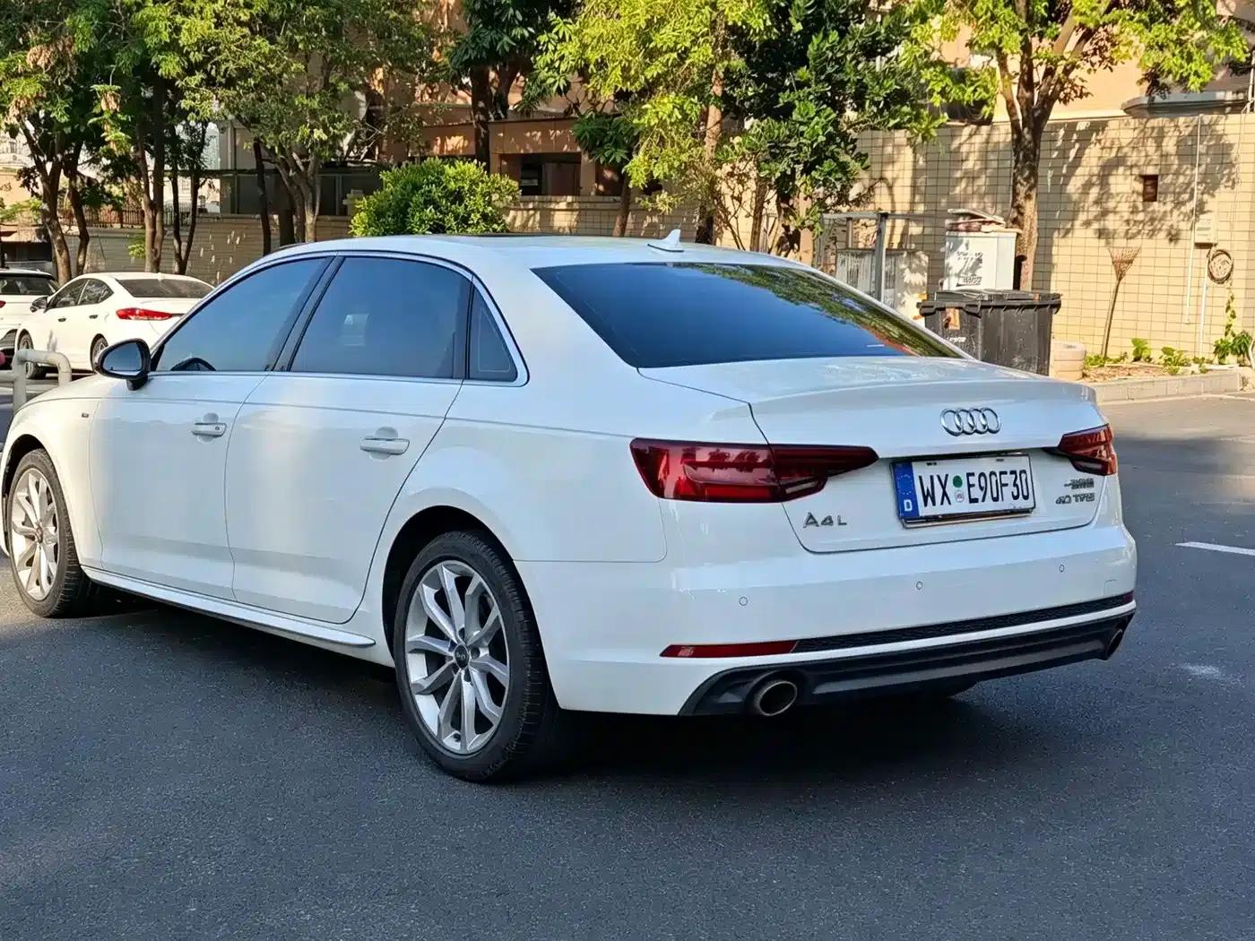 Audi A4L 2018 30th Anniversary Edition 40 TFSI Fashion Model — миниатюра 13