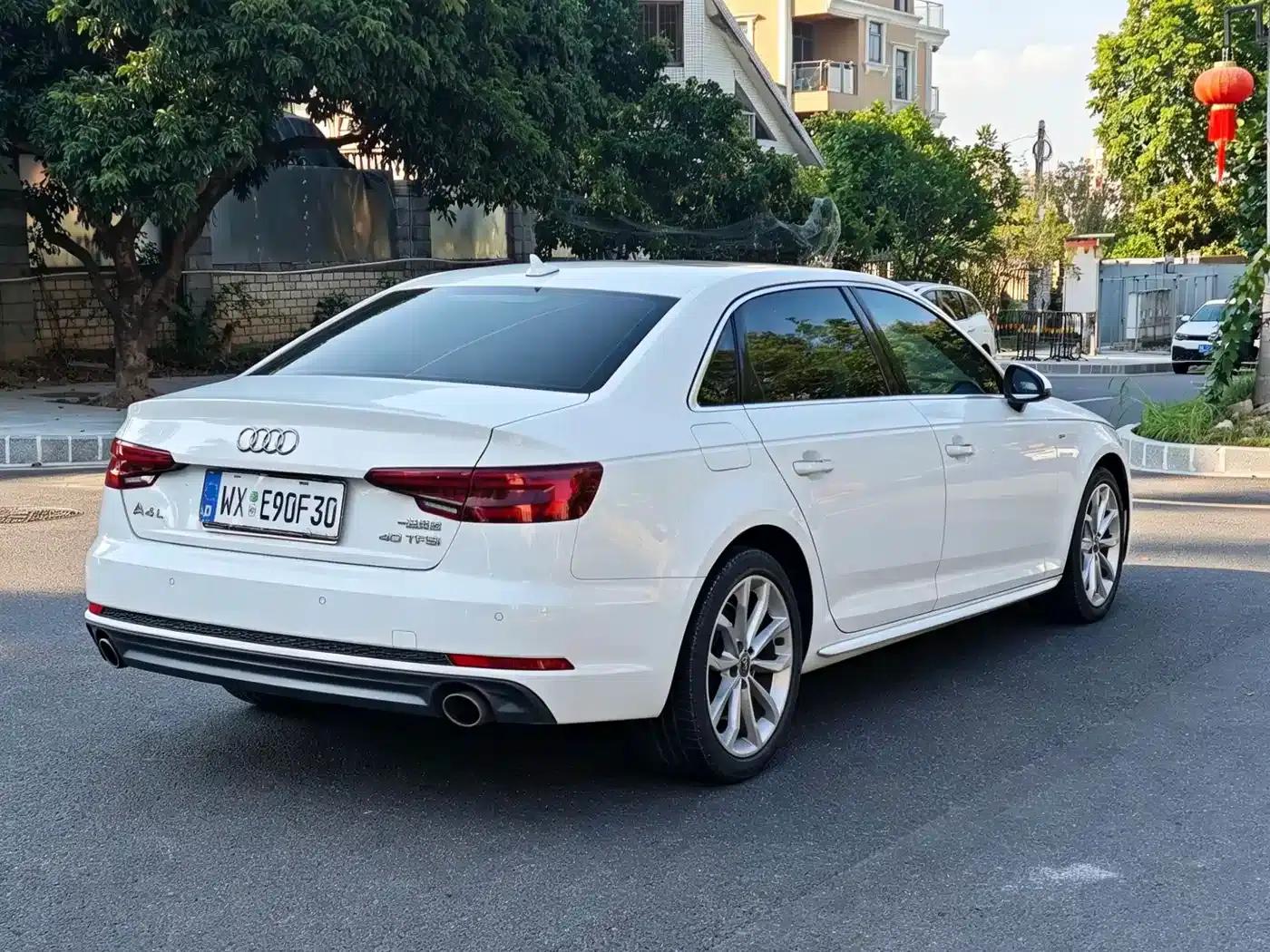 Audi A4L 2018 30th Anniversary Edition 40 TFSI Fashion Model — миниатюра 15