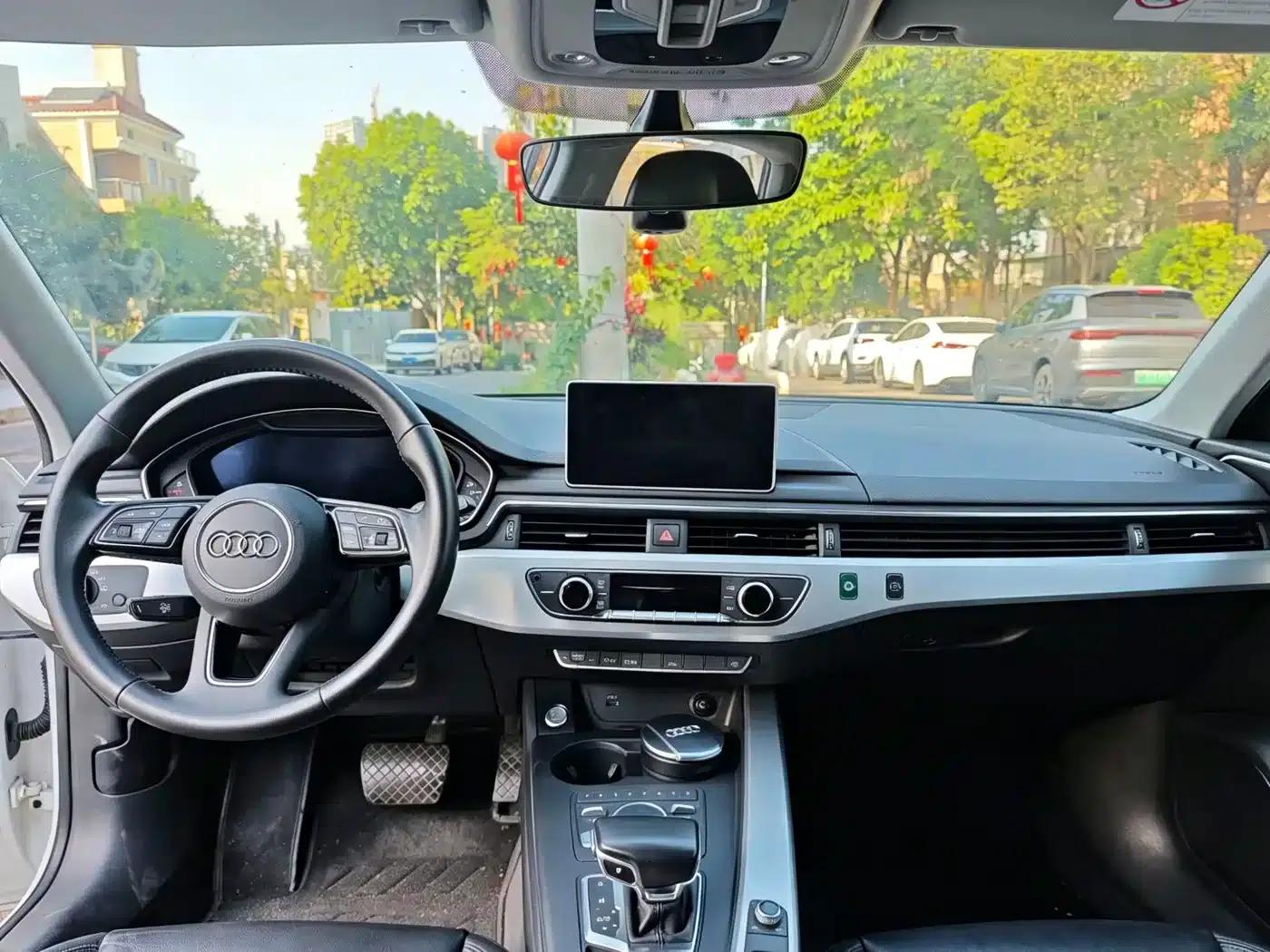 Audi A4L 2018 30th Anniversary Edition 40 TFSI Fashion Model — миниатюра 9