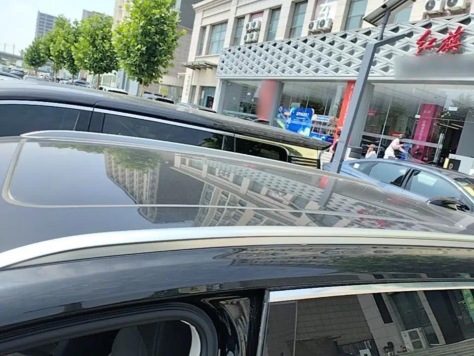 Used Hongqi HS7 PHEV 2024 2.0T PHEV Four-Wheel Drive Flagship Edition 7 Seats — миниатюра 7