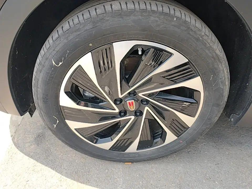 Used Hongqi HS7 PHEV 2024 2.0T PHEV Four-Wheel Drive Flagship Edition 7 Seats — миниатюра 10