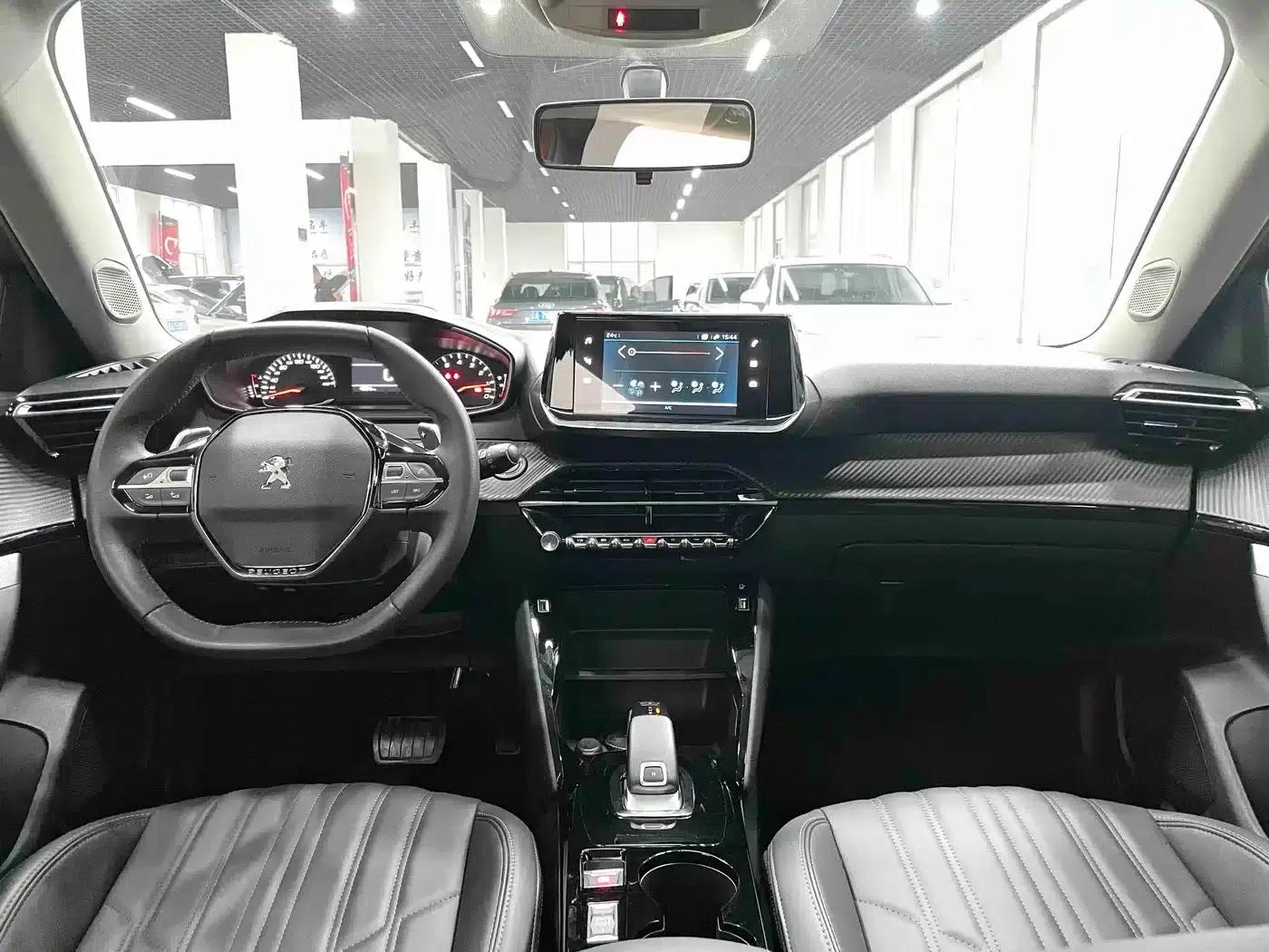Peugeot 2008 2022 230THP THE ONE — миниатюра 9
