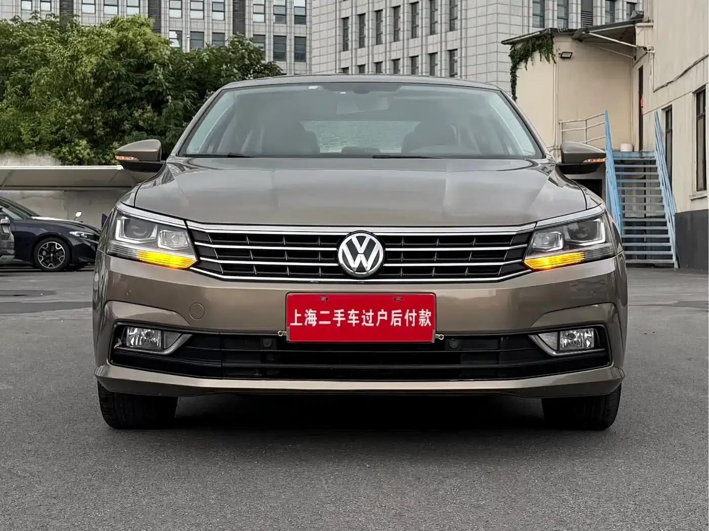 2017 Passat 330TSI DSG Premium Edition — миниатюра 1