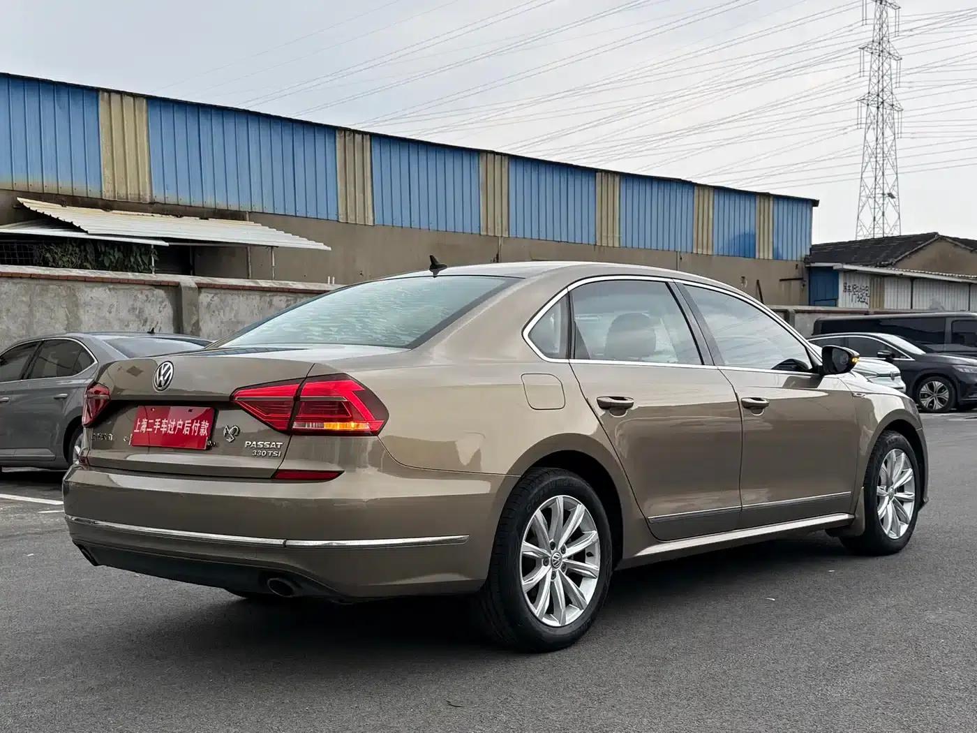 2017 Passat 330TSI DSG Premium Edition — миниатюра 20
