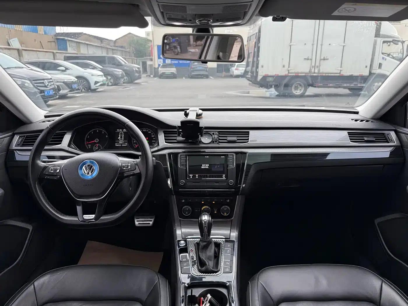 2017 Passat 330TSI DSG Premium Edition — миниатюра 9