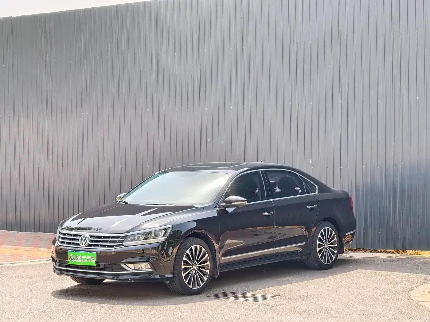 2016 Passat 330TSI DSG Royal Edition — миниатюра 1