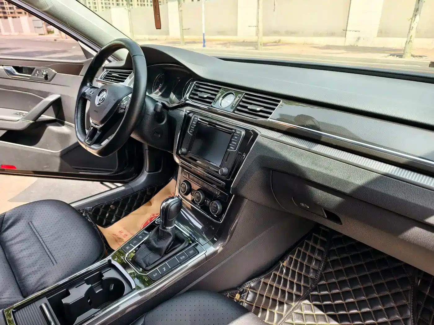 2016 Passat 330TSI DSG Royal Edition — миниатюра 5
