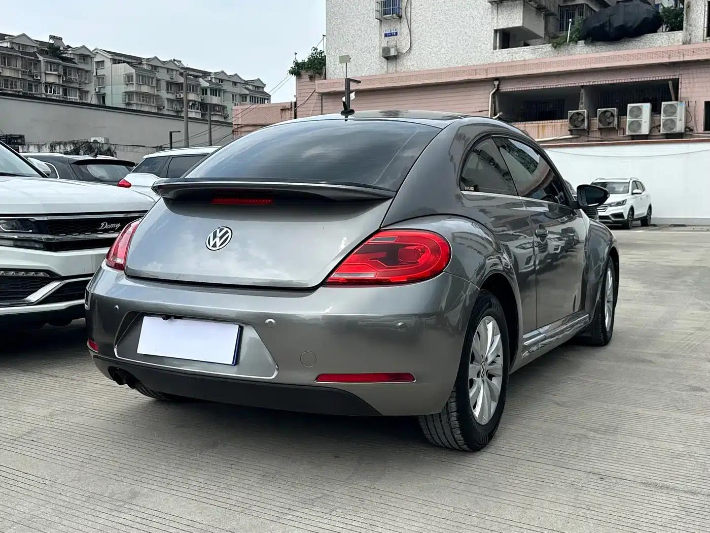 2013 Volkswagen Beetle 1.4TSI Fender Rock Edition — миниатюра 11