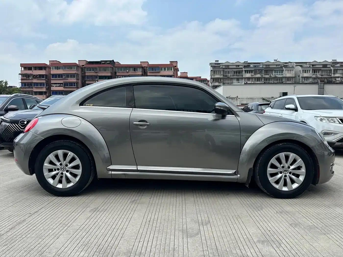 2013 Volkswagen Beetle 1.4TSI Fender Rock Edition — миниатюра 12