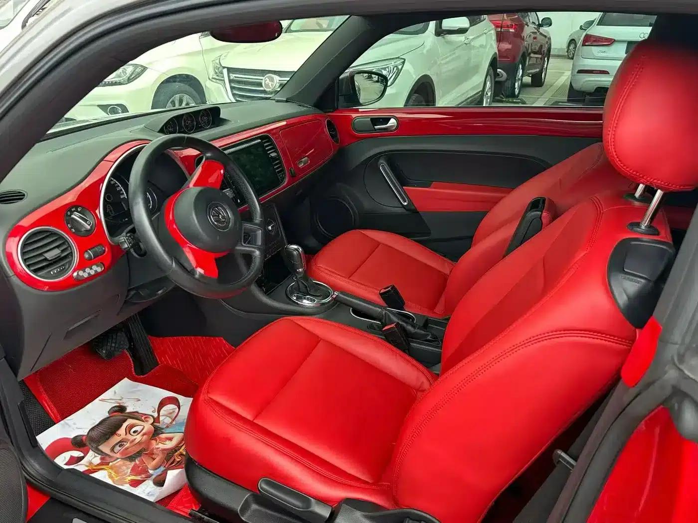 2013 Volkswagen Beetle 1.4TSI Fender Rock Edition — миниатюра 4