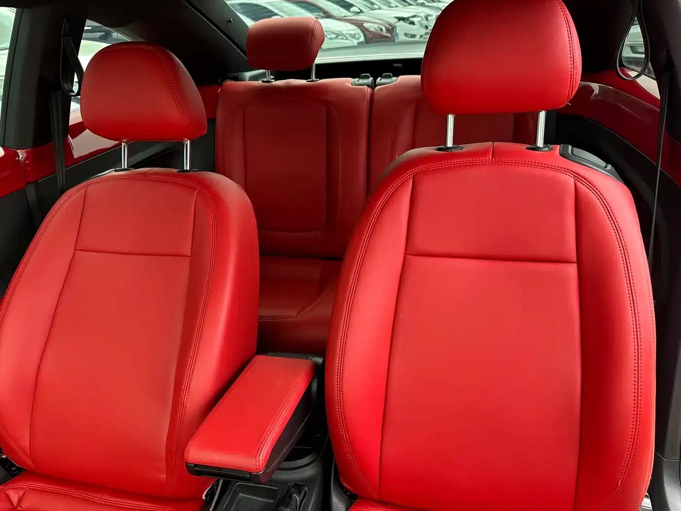 2013 Volkswagen Beetle 1.4TSI Fender Rock Edition — миниатюра 6