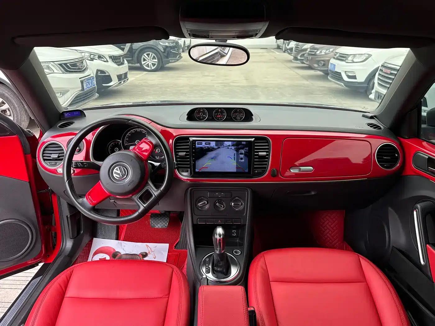 2013 Volkswagen Beetle 1.4TSI Fender Rock Edition — миниатюра 7