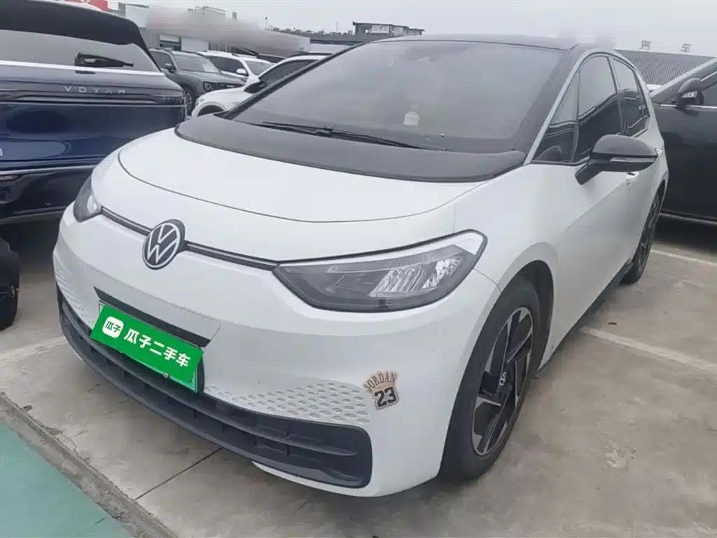 Volkswagen ID.3 2024 Outstanding Edition — миниатюра 1