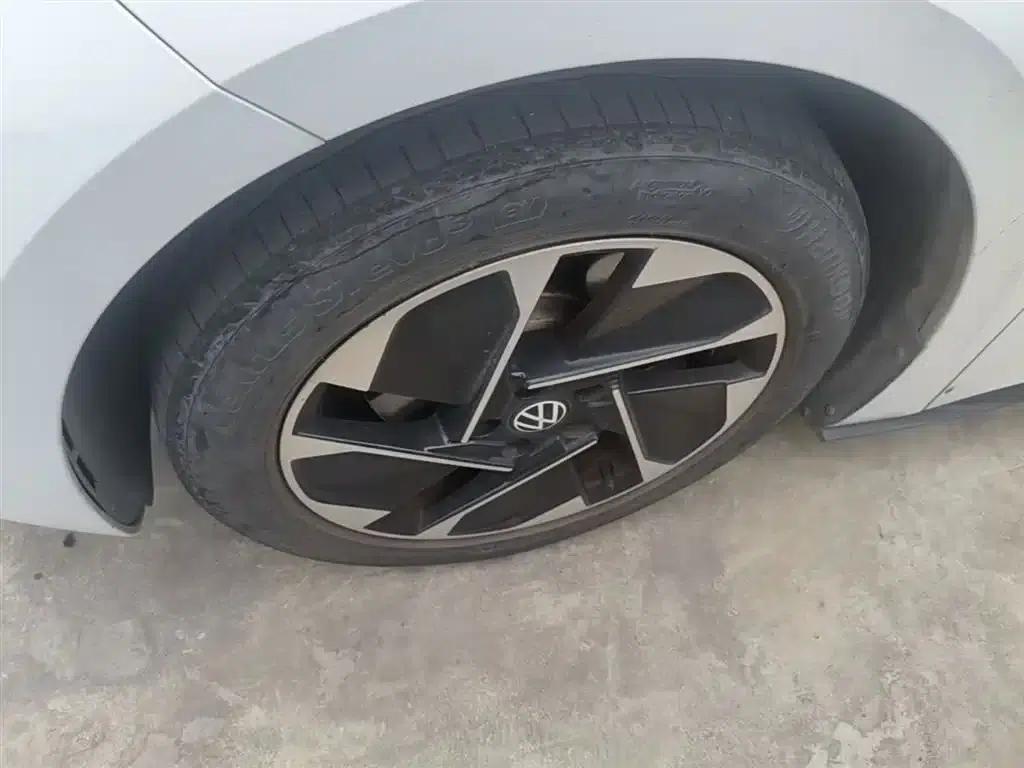 Volkswagen ID.3 2024 Outstanding Edition — миниатюра 23