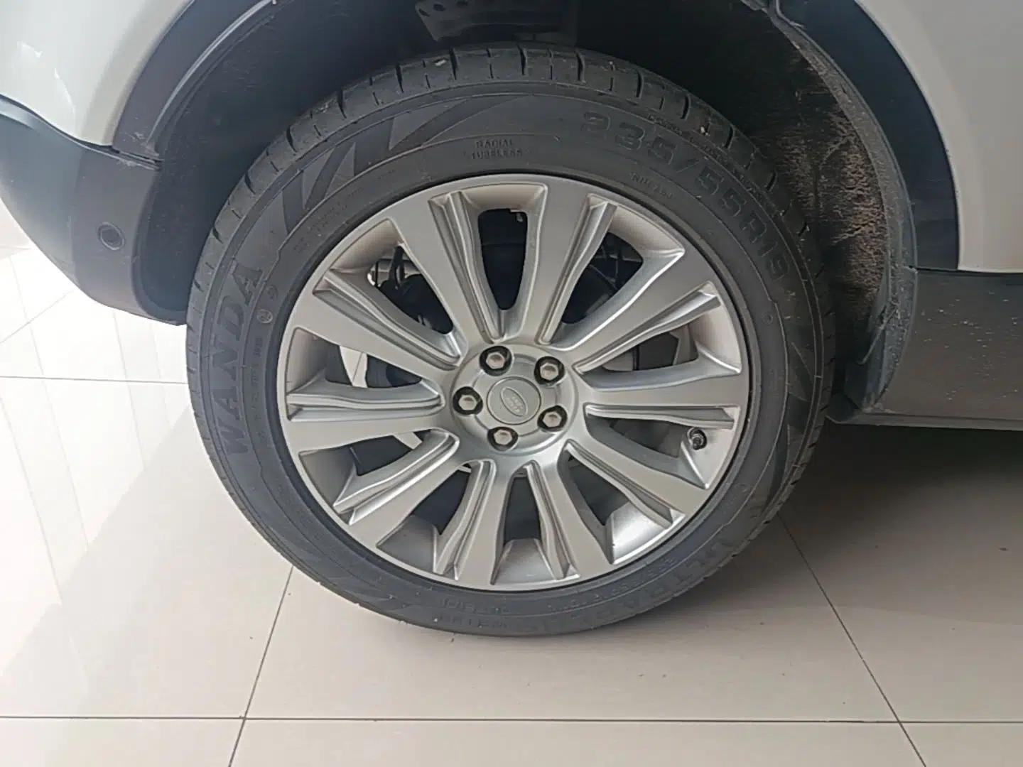 Used Land Rover Range Evoque 2018 240 PS SE Smart Brilliance Edition — миниатюра 11