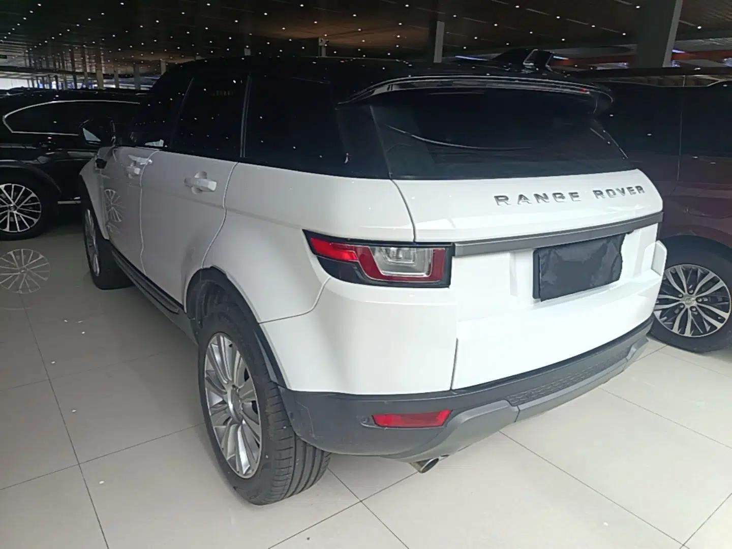 Used Land Rover Range Evoque 2018 240 PS SE Smart Brilliance Edition — миниатюра 4