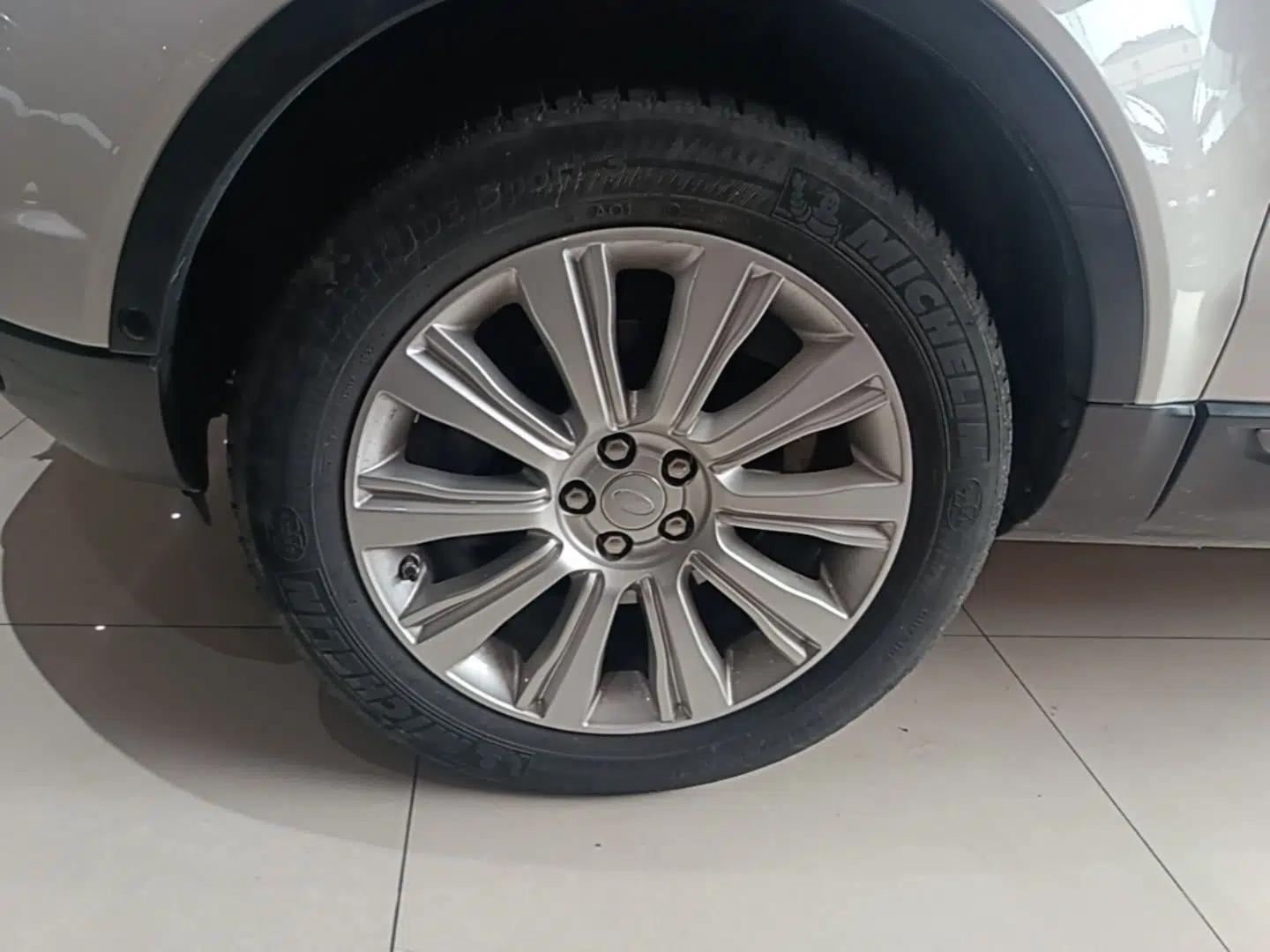 Used Land Rover Range Evoque 2018 240 PS SE Smart Brilliance Edition — миниатюра 10