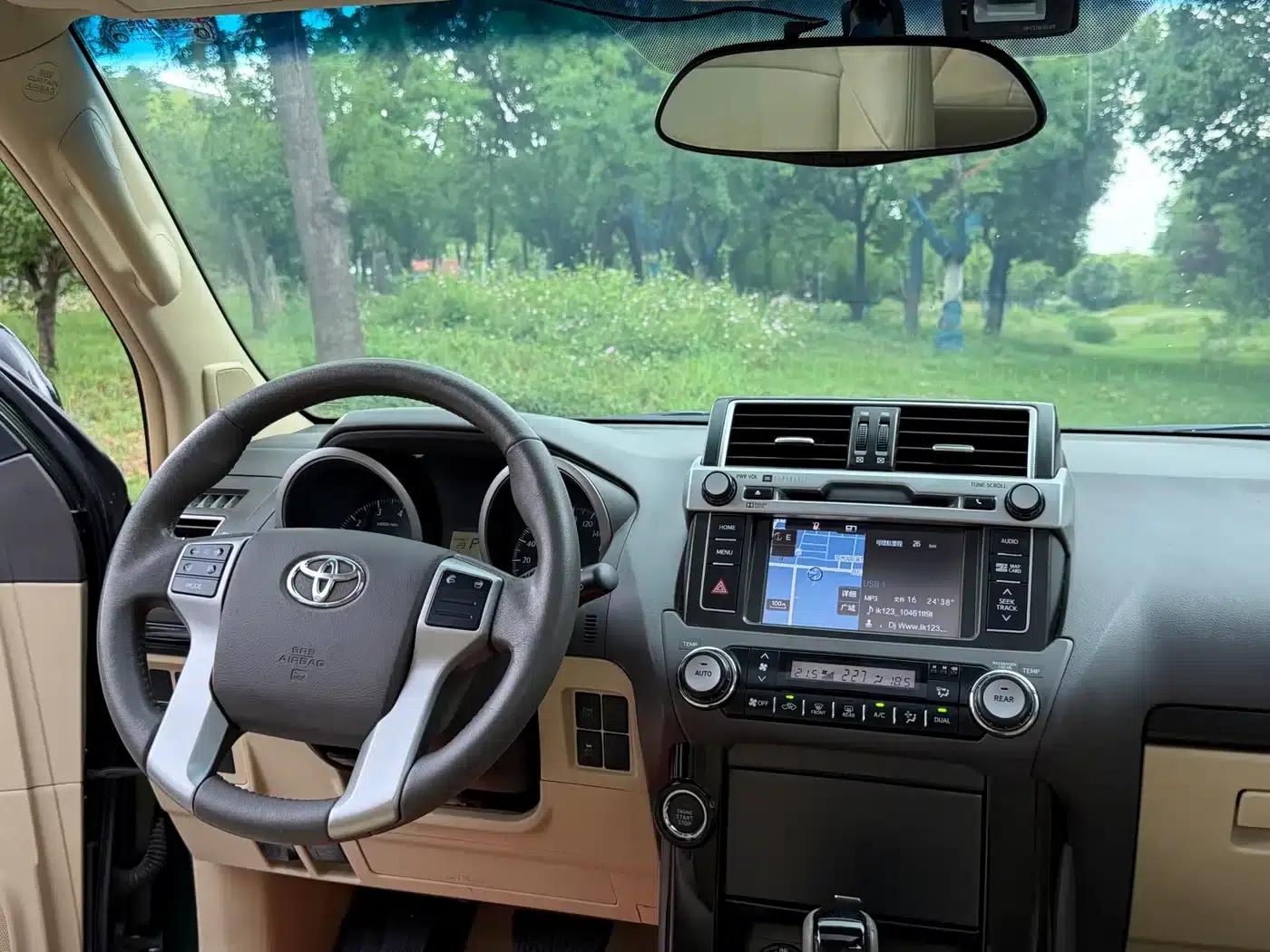2016 Prado 2.7L Automatic Luxury Edition — миниатюра 13