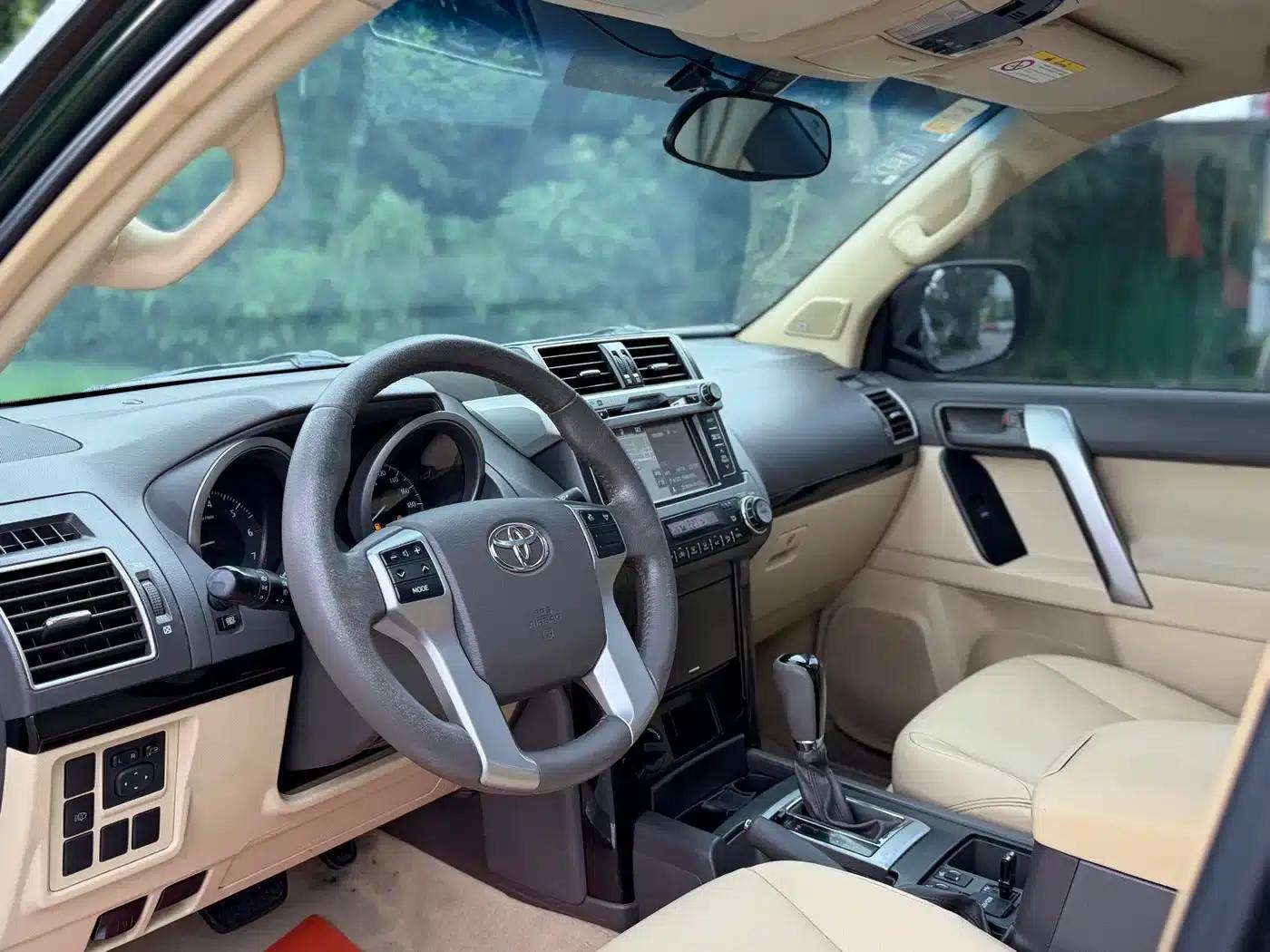 2016 Prado 2.7L Automatic Luxury Edition — миниатюра 8