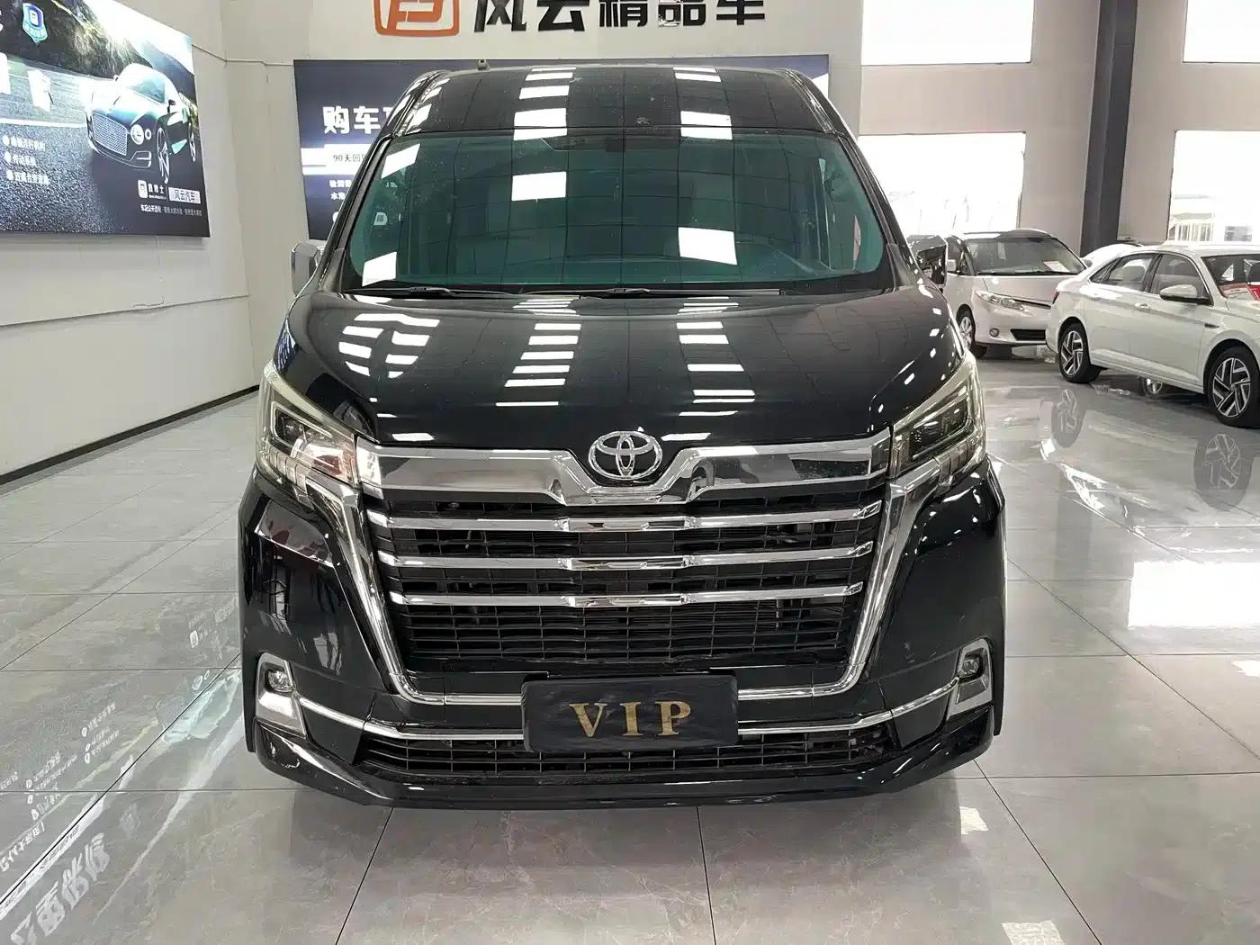 2022 HIACE 3.5L Middle East Edition — миниатюра 2