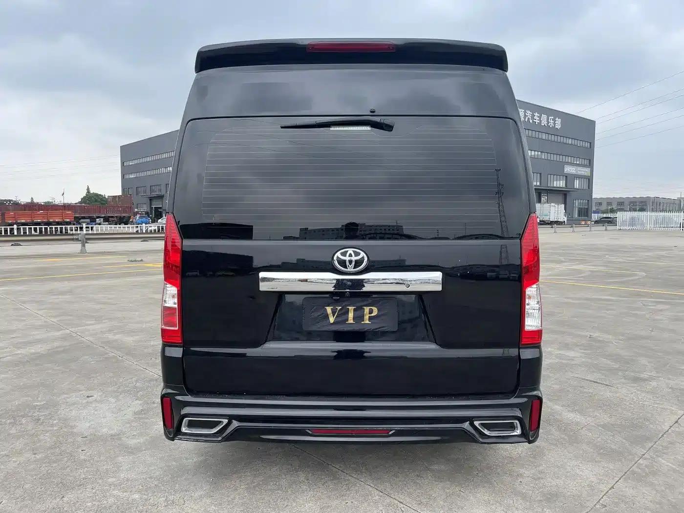 2022 HIACE 3.5L Middle East Edition — миниатюра 22