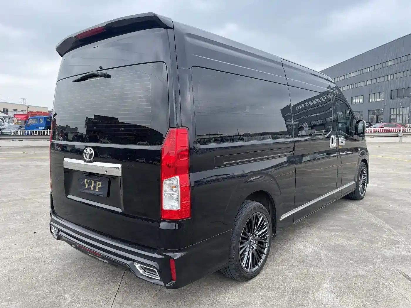 2022 HIACE 3.5L Middle East Edition — миниатюра 24
