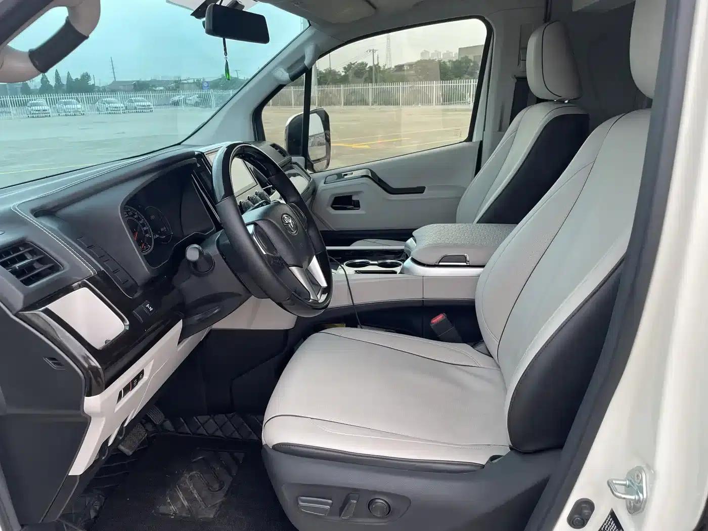 2022 HIACE 3.5L Middle East Edition — миниатюра 26