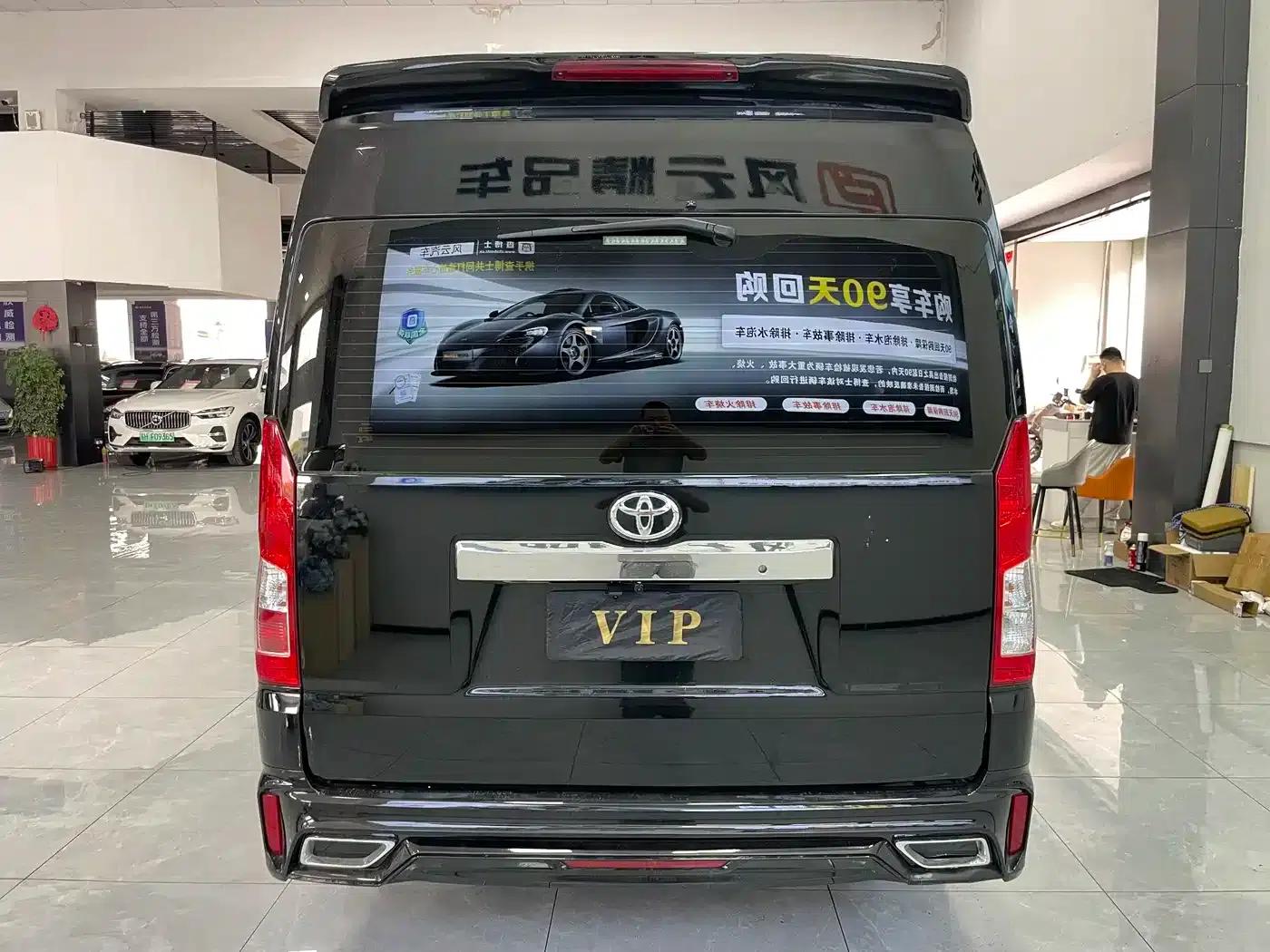 2022 HIACE 3.5L Middle East Edition — миниатюра 5