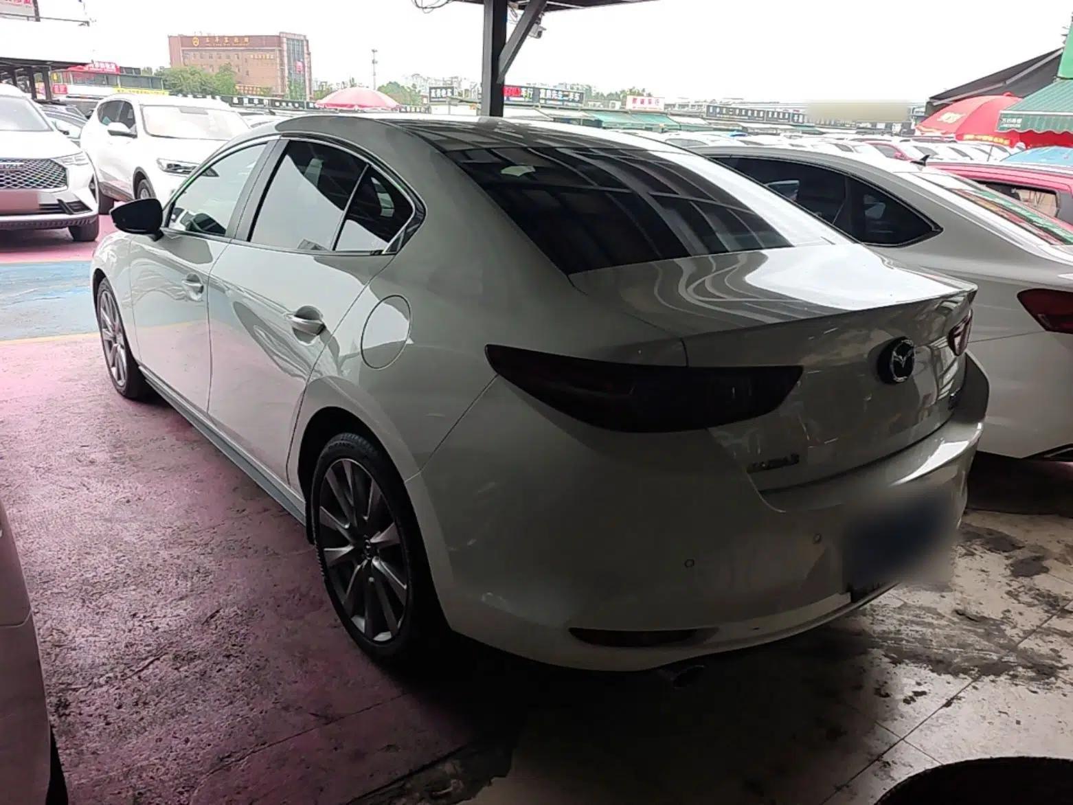 Used Mazda 3 Axela 2021 2.0L Automatic Zhi Rui Edition — миниатюра 4