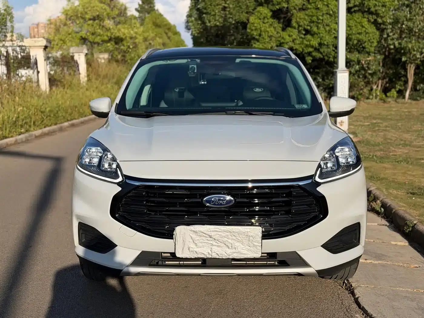 Escape 2024 EcoBoost 245 AWD Premium Edition — миниатюра 2