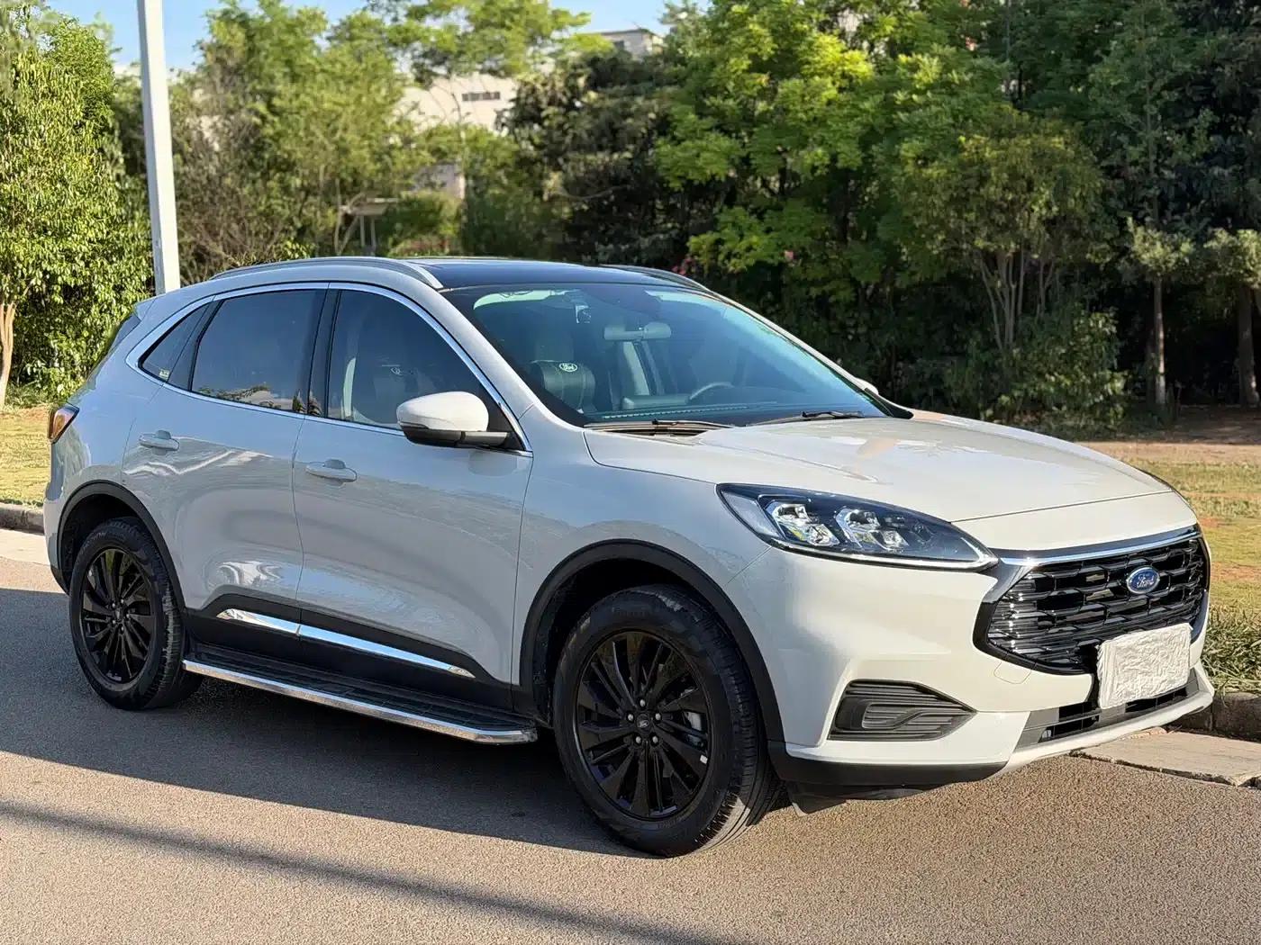 Escape 2024 EcoBoost 245 AWD Premium Edition — миниатюра 3