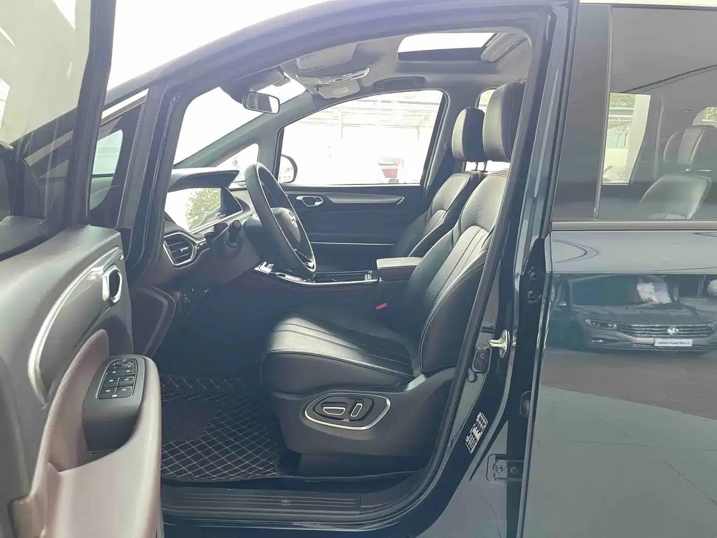 Trumpchi M6 2023 PRO 270T DCT Luxury Edition — миниатюра 7