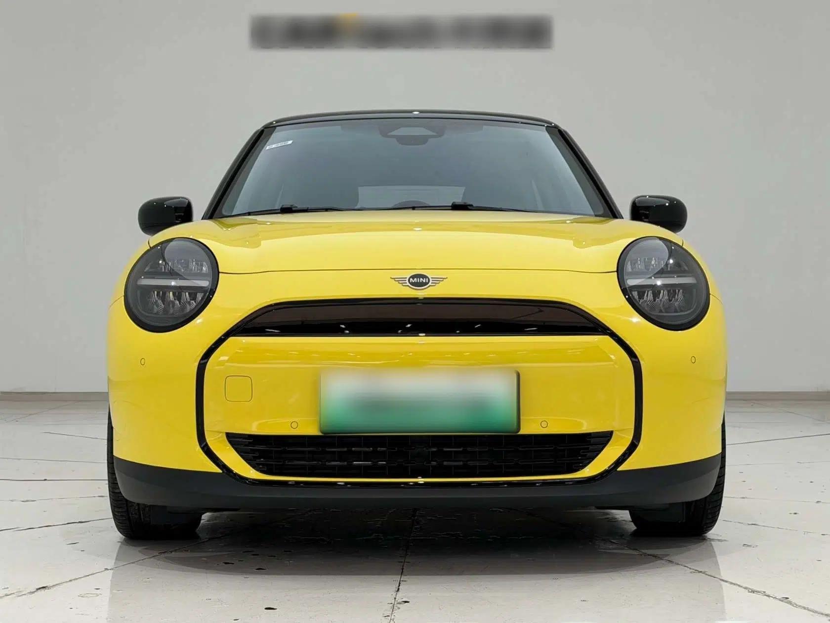 Used MINI Electric COOPER 2024 456km COOPER E Classic Edition — миниатюра 20