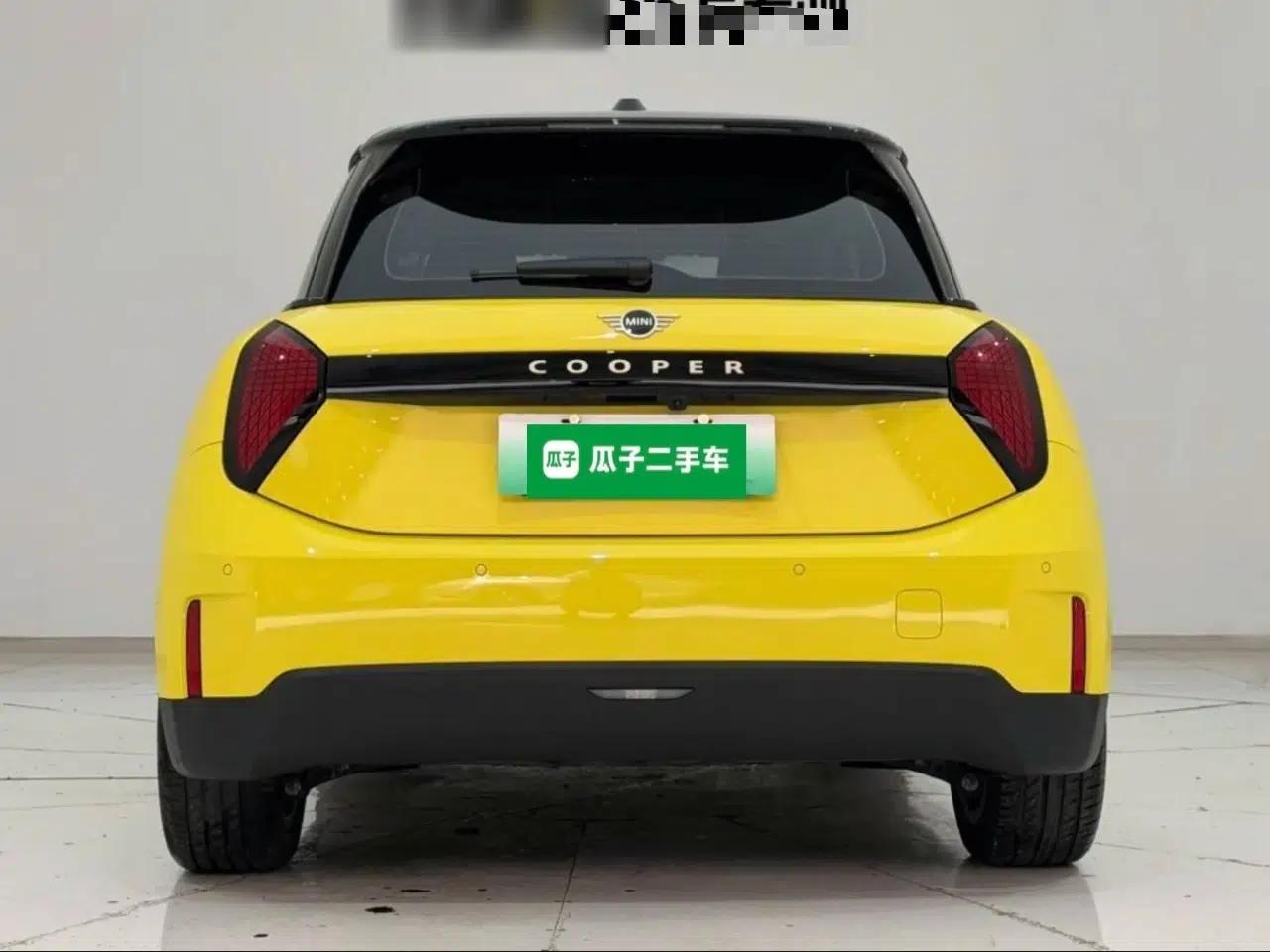 Used MINI Electric COOPER 2024 456km COOPER E Classic Edition — миниатюра 5