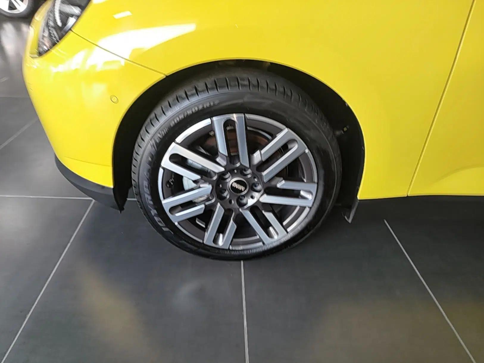 Used MINI Electric COOPER 2024 456km COOPER E Classic Edition — миниатюра 10
