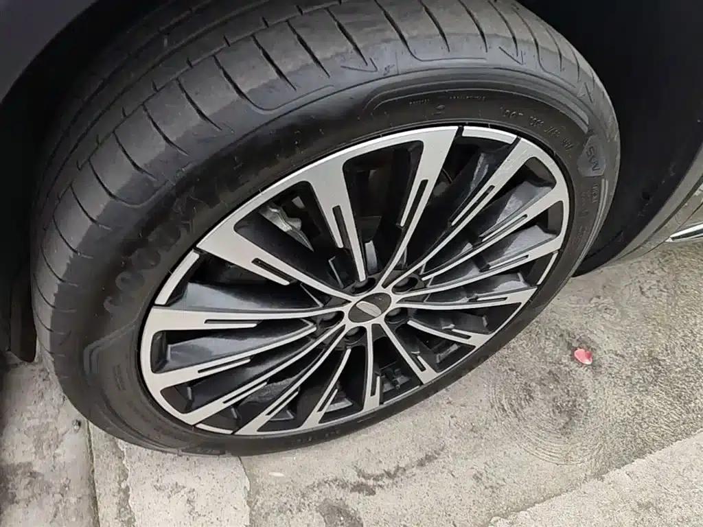 Geely Xingyue L 2025 Oriental Radiance 2.0TD Automatic 4WD Moon Gazing Edition — миниатюра 23
