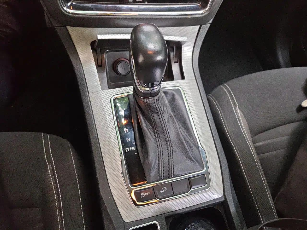 Used Roewe RX5 2020 20T Automatic 4G Connect Excellence Edition — миниатюра 14